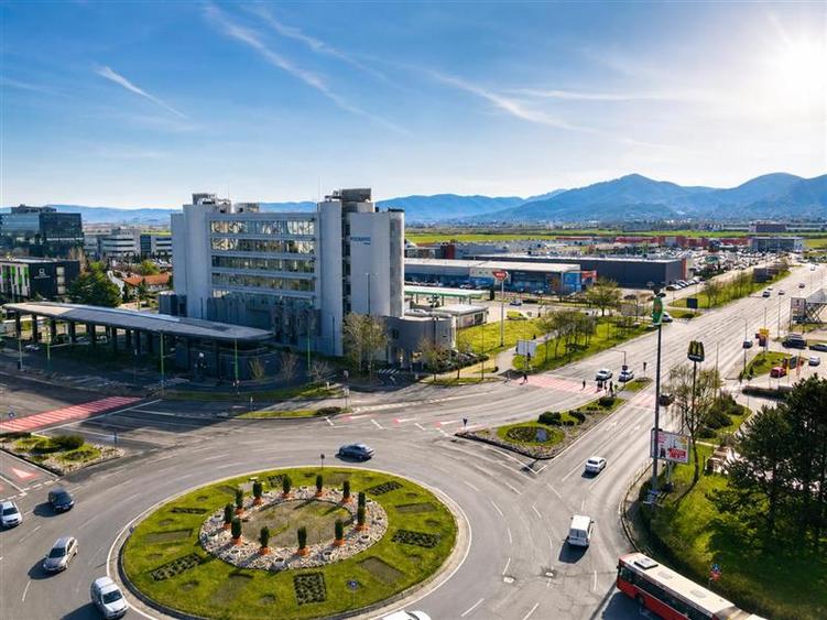 Apartament cu 2 camere decomandat, mobilat în Astra