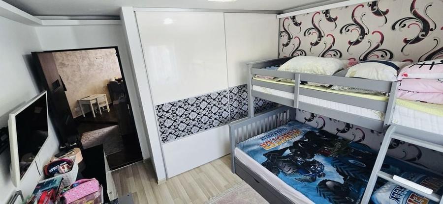 Apartament cu 2 camere decomandat în Exterior Vest
