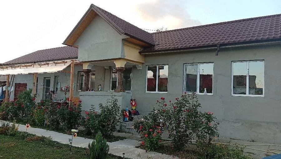 Casă cu 3 camere cu Teren 1770 Mp în Călina