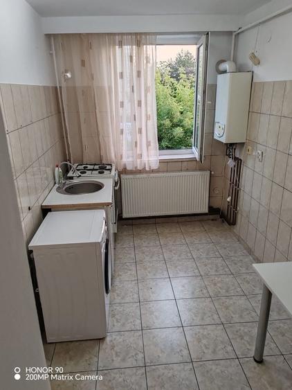 Apartament cu 2 camere semidecomandat în Teilor