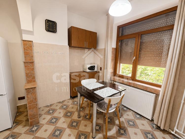 Garsonieră decomandată în Central