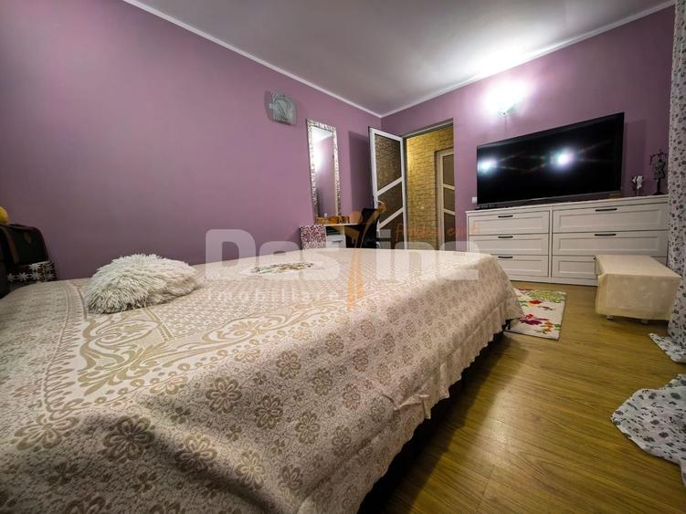 Casă individuală cu 5 camere cu Canalizare în Bălteni