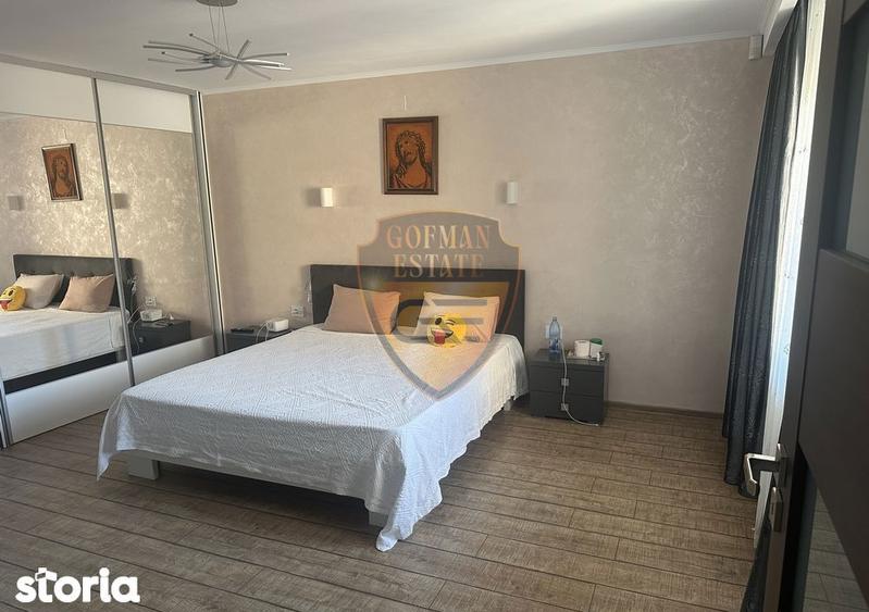 Casă cu 6 camere cu Teren 188 Mp în Central