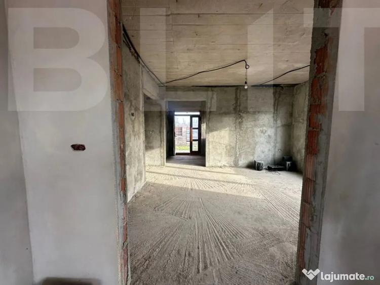 Casă cu 5 camere cu Teren 430 Mp în Central