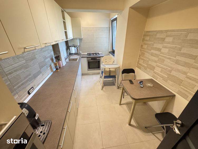Apartament cu 3 camere decomandat în Primo