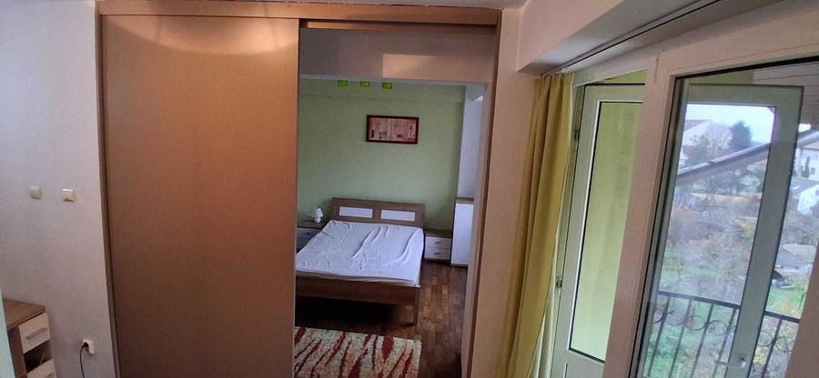 Chirie apartament central: 2 camere pe doua nivele etaj 4+mansarda - 4