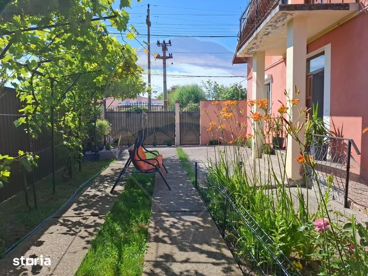 Casă cu 4 camere cu Teren 700 Mp în Afumați