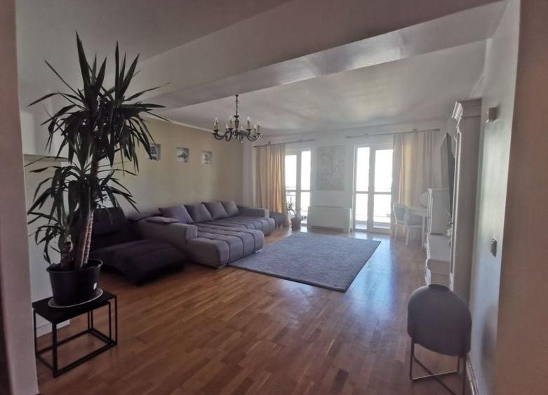 Apartament cu 3 camere decomandat, mobilat în Calea Călărașilor