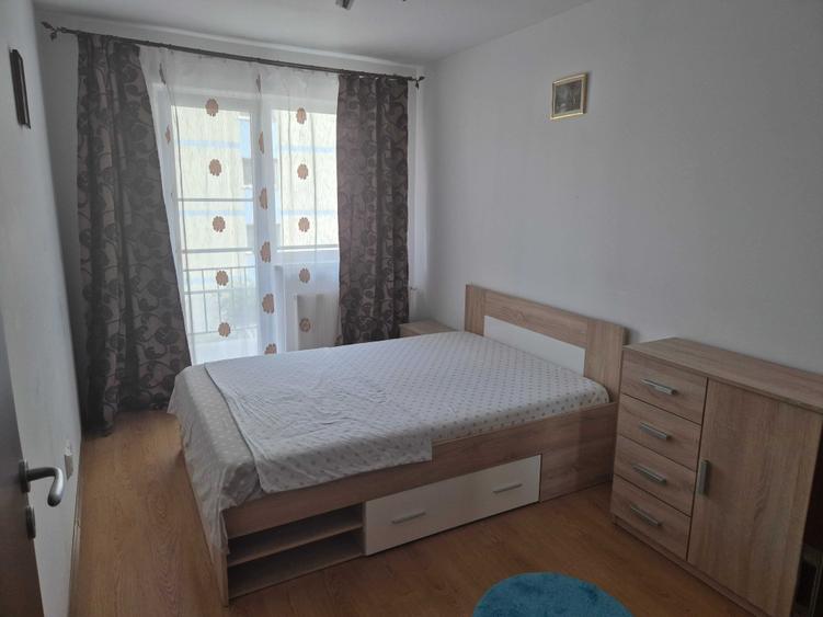 Apartament cu 2 camere semidecomandat în Lotrioara