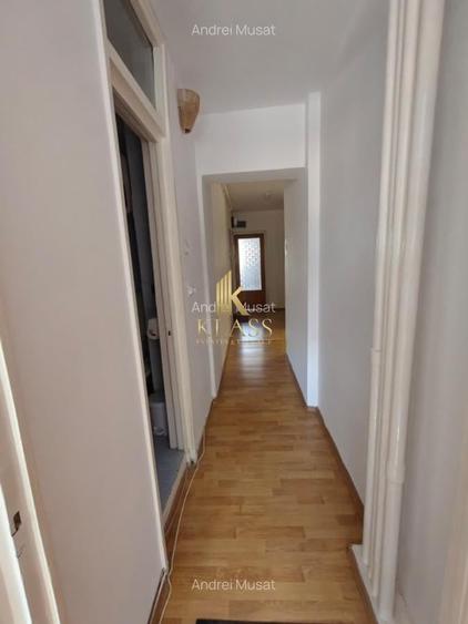 Apartament cu 3 camere, mobilat în P-ța Universității