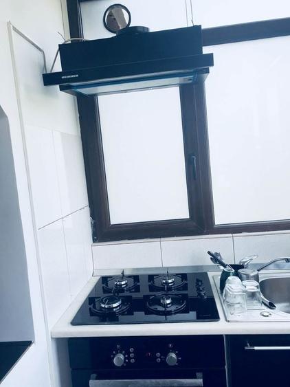 Apartament cu 3 camere decomandat în Rovine