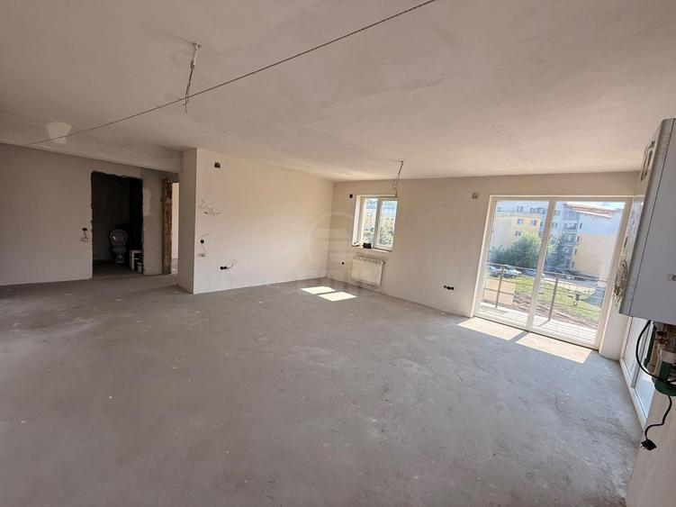 Apartament cu 2 camere semidecomandat în Florești