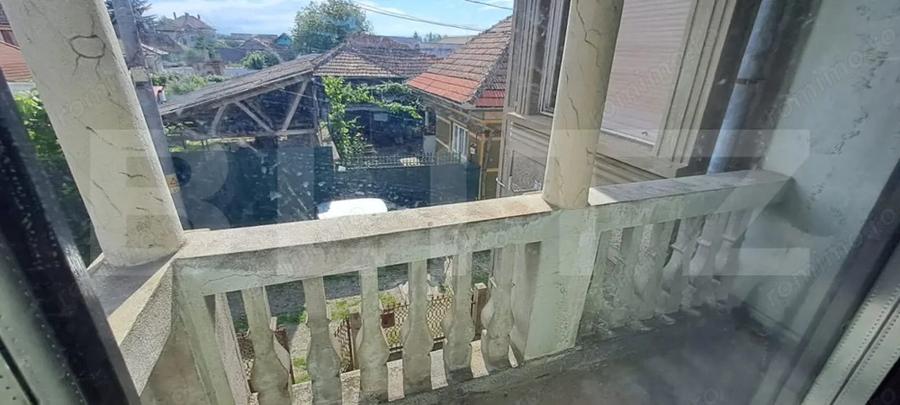 Casă cu 4 camere cu Teren 50 Mp în Central