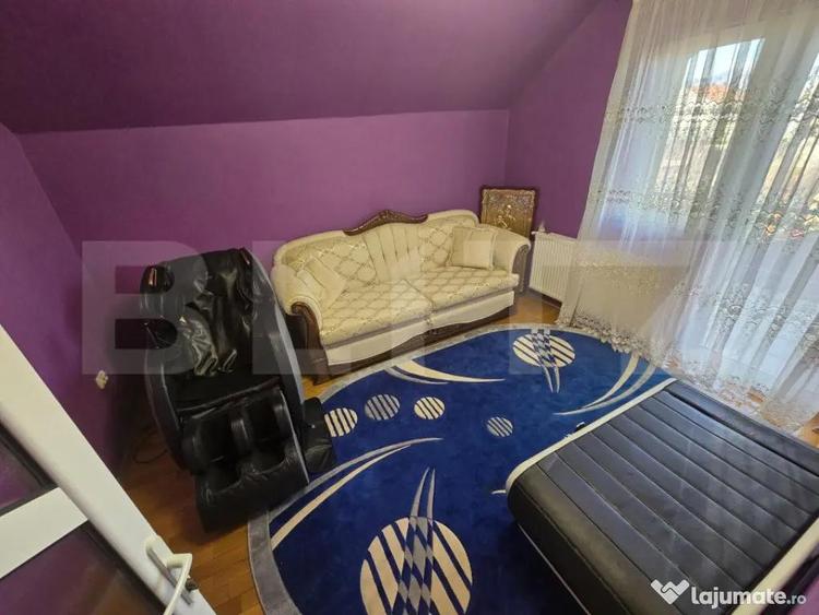 Casă cu 8 camere cu Teren 750 Mp în Micești