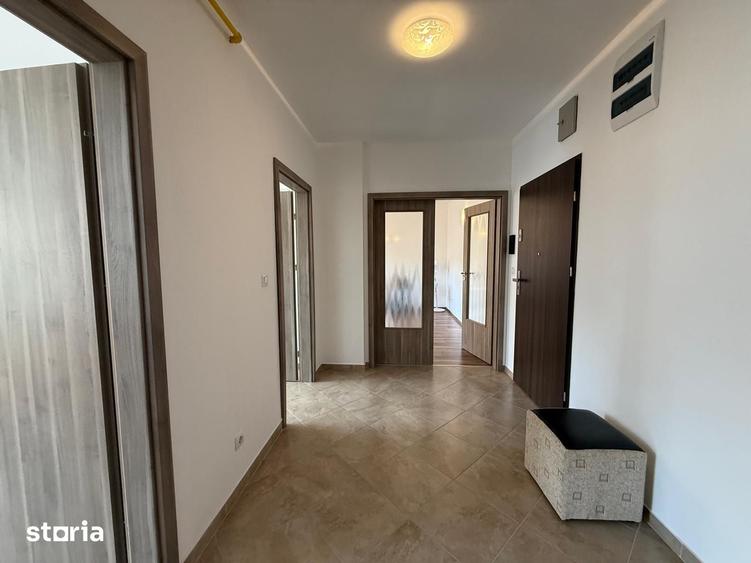Apartament cu 2 camere decomandat în Pietroasa