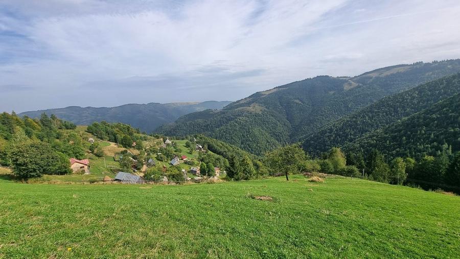 Teren Construcții intravilan de 2300 mp, în Măguri-Răcătău
