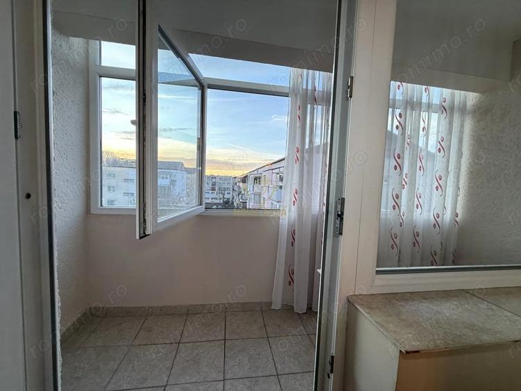 Apartament cu 2 camere decomandat în Micro 16