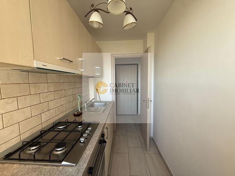 Apartament cu 2 camere semidecomandat, mobilat în Calea Victoriei