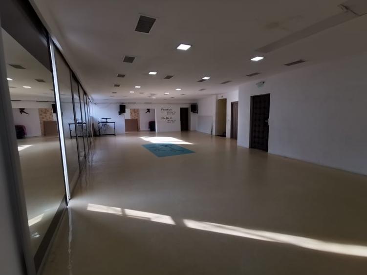 Spatiu comercial/birouri/clinica/fitness 650 mp - 1