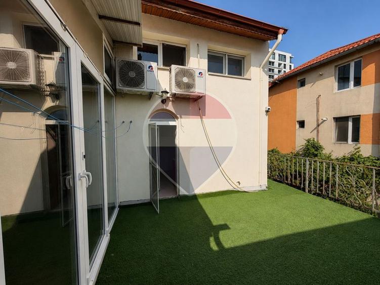 Casă individuală cu 6 camere cu Teren 150 Mp în Cotroceni
