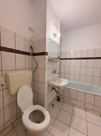 Garsonieră decomandată în Nicolina
