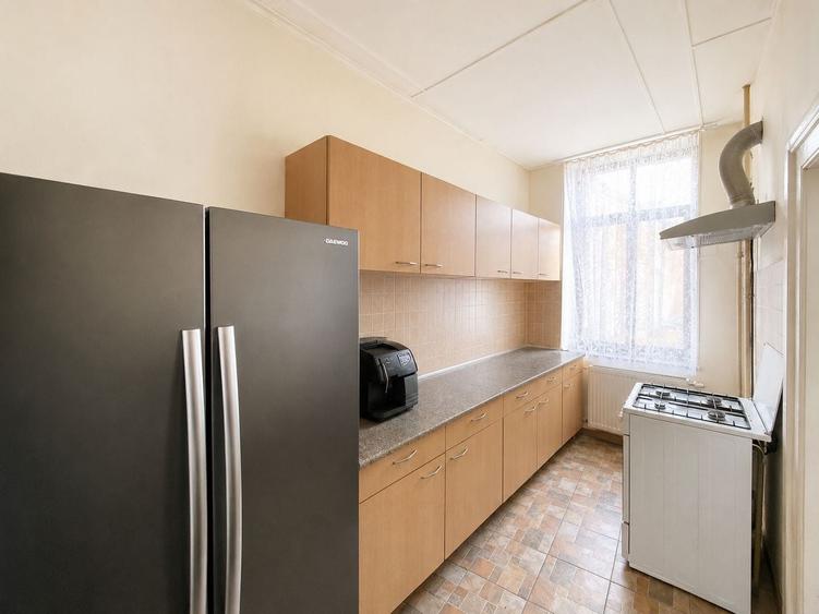 Apartament cu 3 camere circular, mobilat în Traian