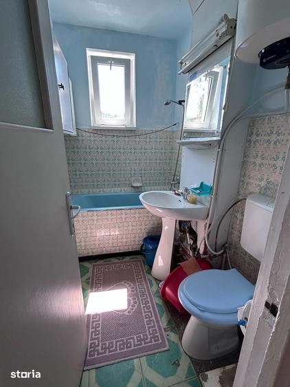 Apartament cu 3 camere semidecomandat în Central