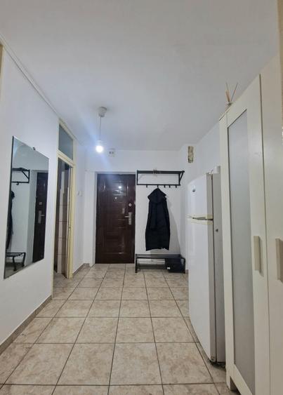 Nerva Traian - Mircea Voda - Garsoniera spatioasa - et 4 - vedere fata - 40 mp - 7