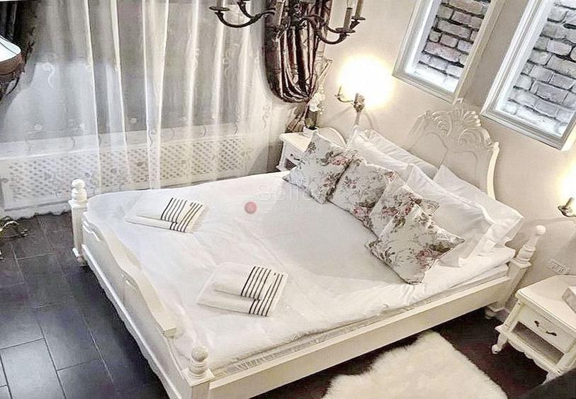 Casa cocheta pozitionata central - 9