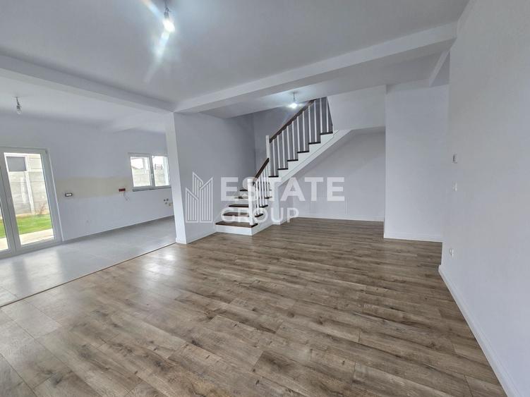 Duplex cu 5 camere despartit prin garaj in Giarmata - 1