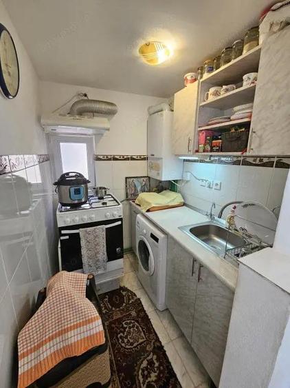 Vanzare apartament 2 camere situat in Targu Jiu, strada Slt. Gheorghe Barboi - 6