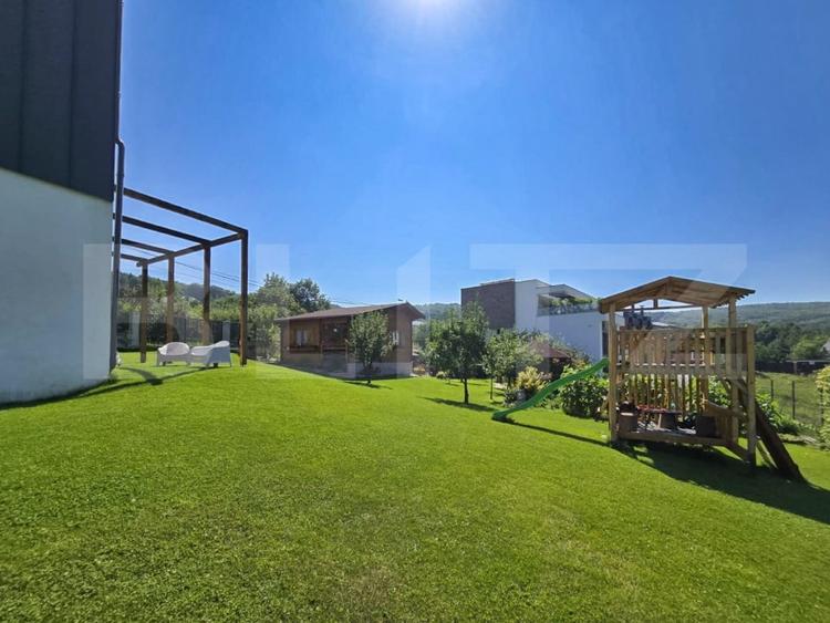 Vila  spectaculoasa de vanzare in Faget - 2