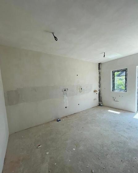 Apartament 2 camere|Finisaje la alegere|curte+2locuri parcare - 1