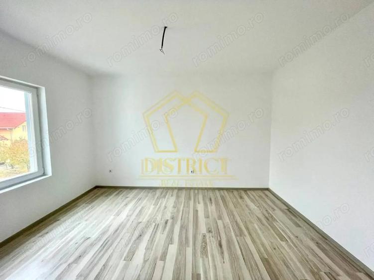 Apartament cu 2 camere decomandat în Giroc