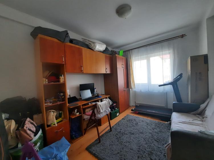 apartament 2 camere  etaj 3, strada Stefan cel Mare - 8