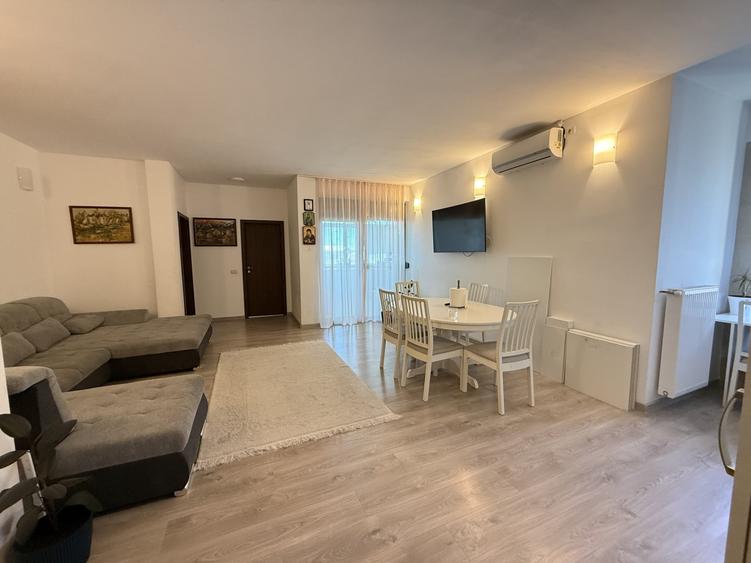 Apartament cu 4 camere decomandat, mobilat în Giroc