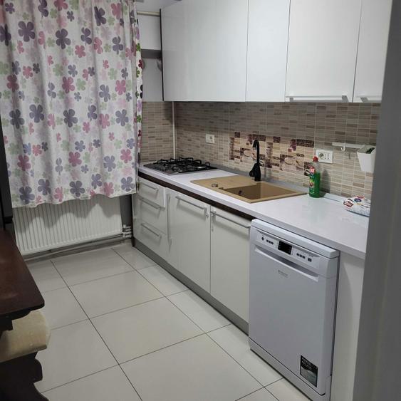 Vand apartament cu 3 camere in Medgidia - 7