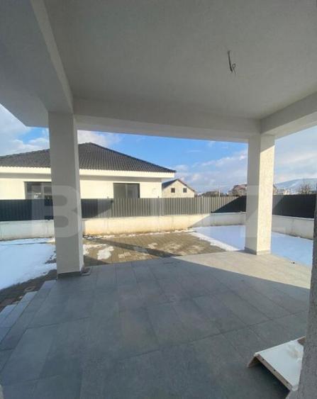 Casa spa?ioasa de vanzare, cu 4 camere, 120 mp, zona Unir - 2