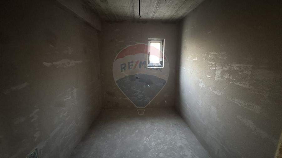 Casa noua de vanzare in zona Parcul Mare (Regina Maria)-semifinisata - 11