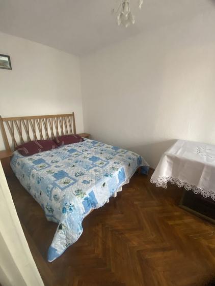 De vanzare ( piata 1 MAI ) apartament - 3