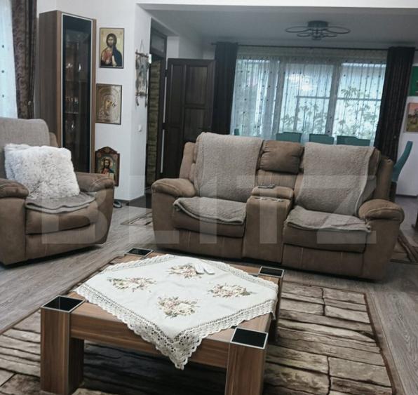 Casa individuala cu 5 camere, 240 mp, 12,8 ari teren, zona - 28