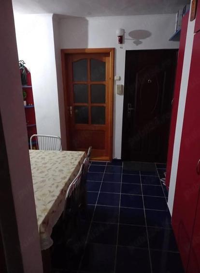 Inchiriez apartament cu 2 camere - 1
