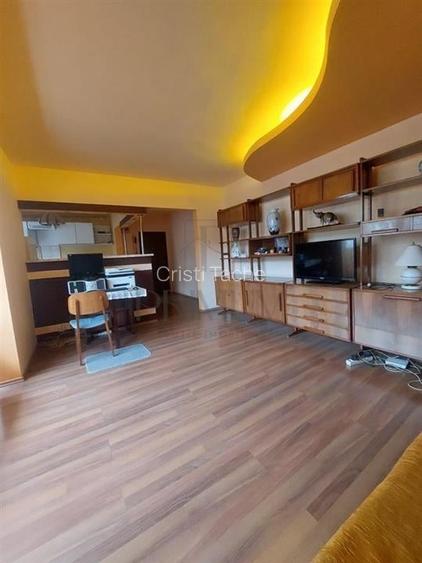 CIRCUMVALATIUNII - 3 Camere - RENOVAT - Etaj 3 - Centrala proprie CIRCUMVALATIUNII - 3 Camere - RENOVAT - Etaj 3 - Centrala proprie