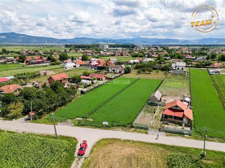 Teren Construcții intravilan de 1833 mp, în Exterior Est