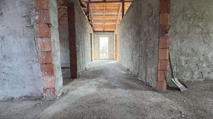 Casă cu 4 camere cu Teren 450 Mp în Sânnicolau Mare