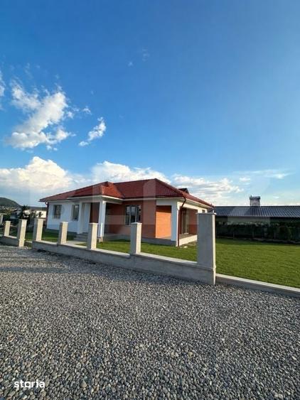 Casă cu 4 camere cu Teren 500 Mp în Central