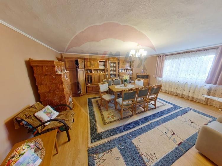 Casă cu 5 camere de vânzare, str. Dragoș Vodă - 2