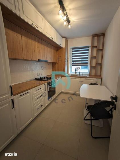 Apartament cu 3 camere decomandat, mobilat în Tractorul