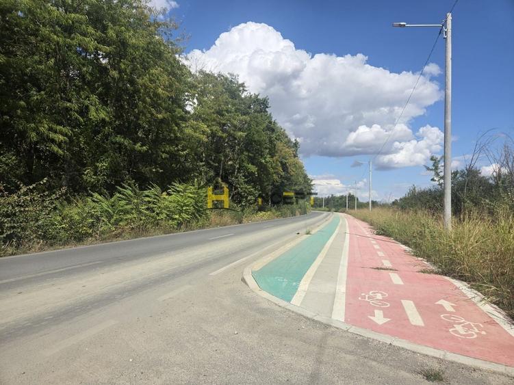 Teren Construcții intravilan de 7500 mp, în Câmpurelu