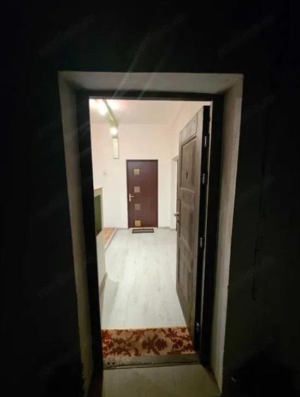 Ofer spre vanzare un apartament de 2 camere in zona Titan, 7 minute de metrou - 2